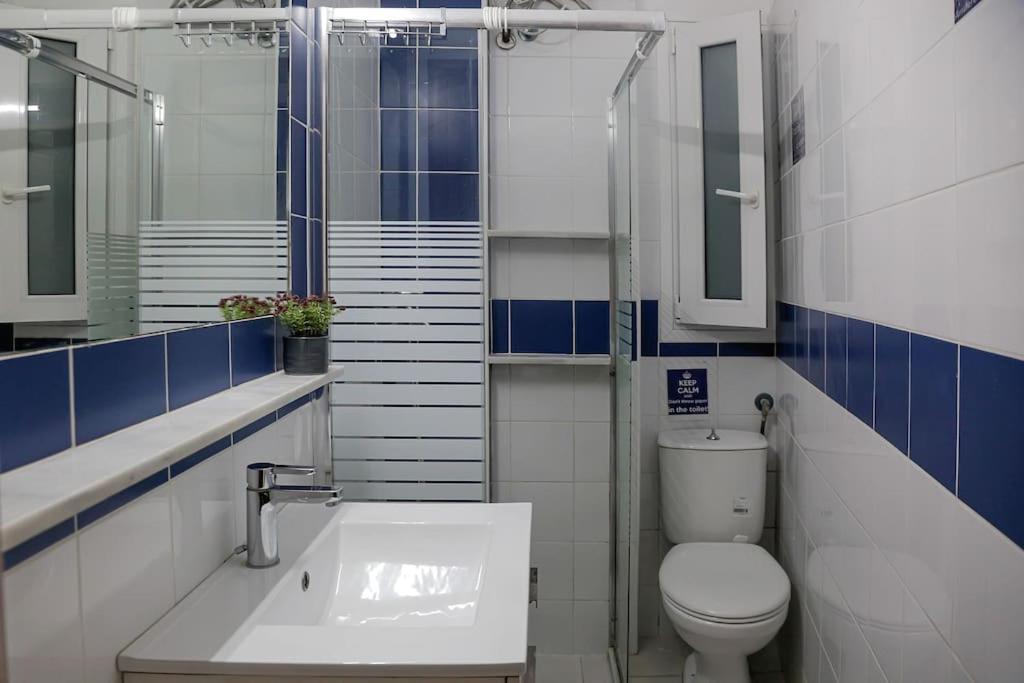 Apartment At Eksarhia Center Athens Exterior photo
